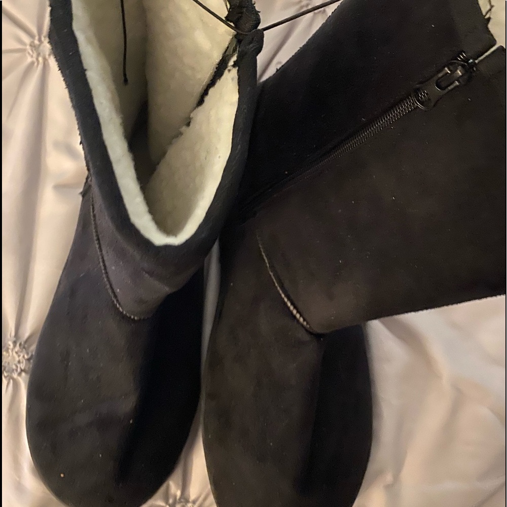 New fuzzie boots